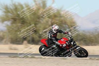 media/Dec-01-2025-Moto Forza (Mon) [[2daa91e15f]]/2-Intermediate Group/Session 3 (Turn 7 Inside Pans)/